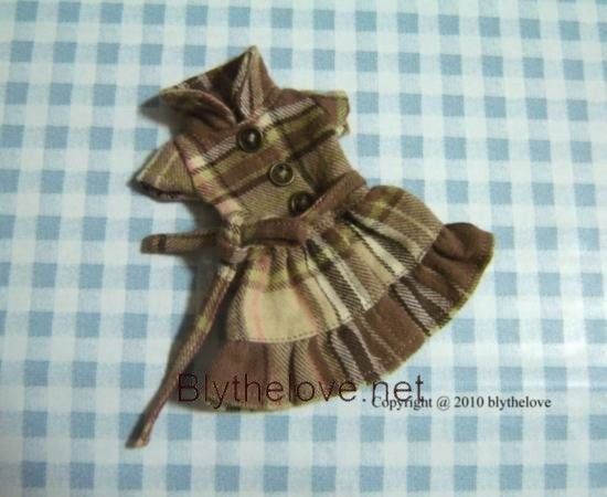 HandmadeBlythe clothes    coffee plaid dress for Blythe doll