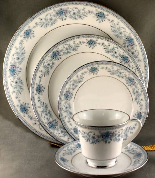 Noritake Blue Hill 5 Piece Place Setting 2482