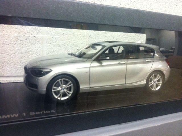   BMW 1 Series F20 5 Door Glacier Silver Dealer Edition 1 18 New