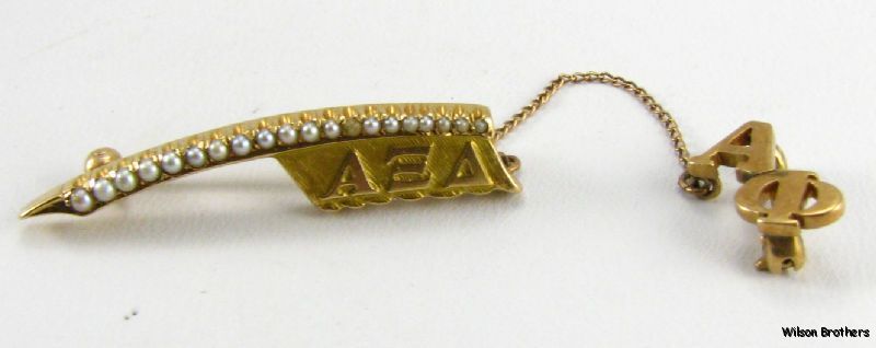 Alpha XI Delta 14k Gold Pearl C 1910s Quill Badge Pin