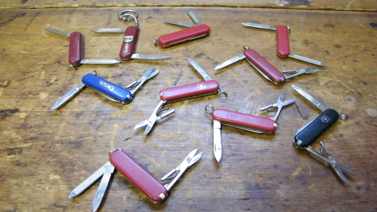 Lot Of (10) Wenger, Victorinox, Rostfrei Pocket Knives Airport 