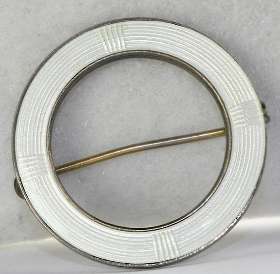 VINTAGE STERLING SILVER AKSEL HOLMSEN SMALL WHITE ENAMEL CIRCLE PIN 