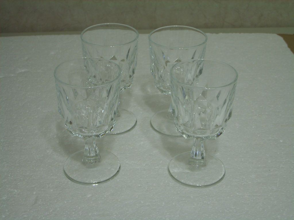 arcoroc france set of 4 arctic wine goblets time left