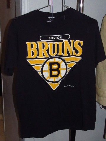 vintage 1991 Boston Bruns T Shirt. A mens small or youth large 