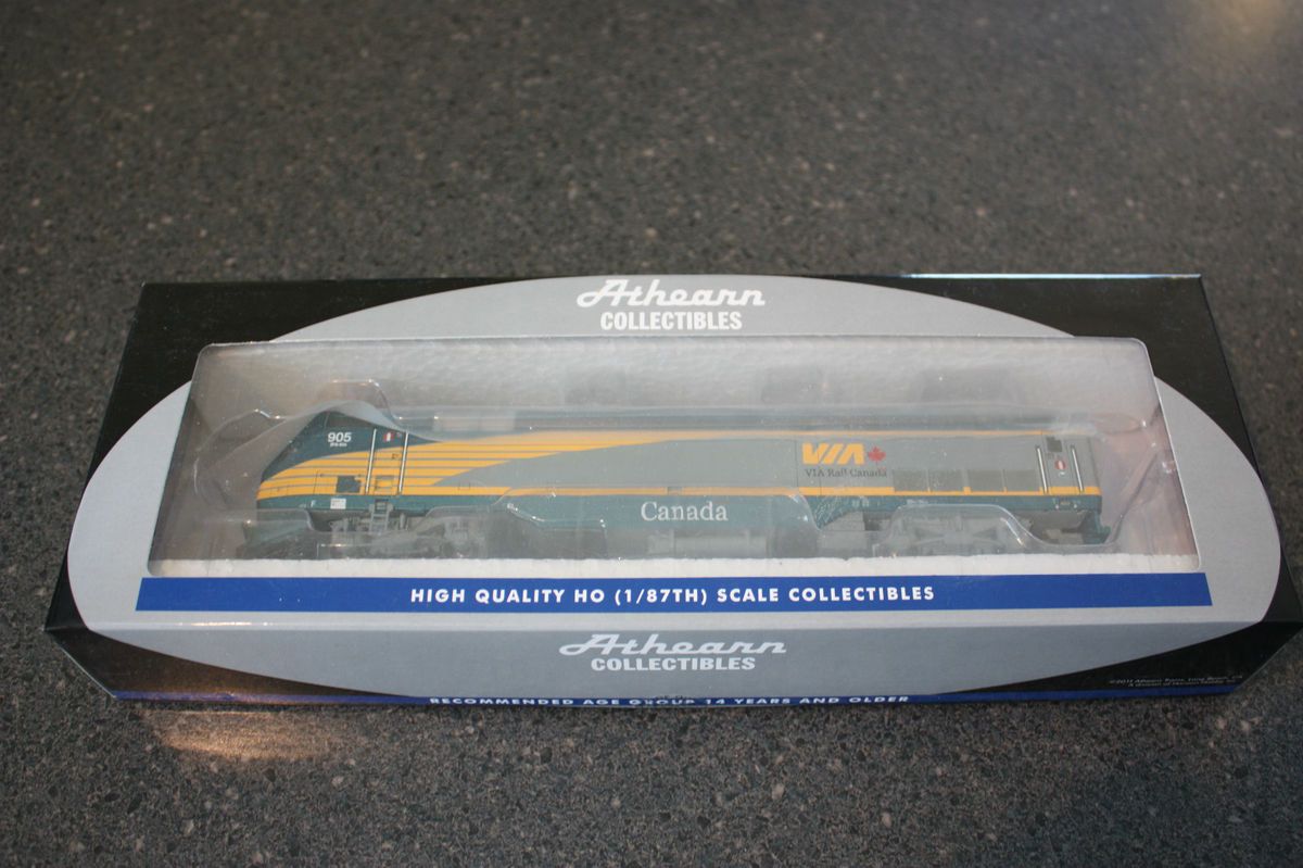 Via Rail P42 905 Athearn Collectable CP CN