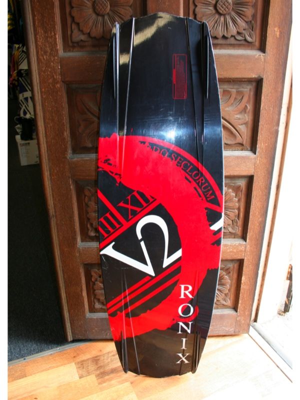 Ronix CSV2 Wakeboard Size 140 Chad Sharpe Pro Model