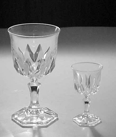 Cristal dArques/Durand CHAUMONT Cut Crystal Cordial Goblets Set