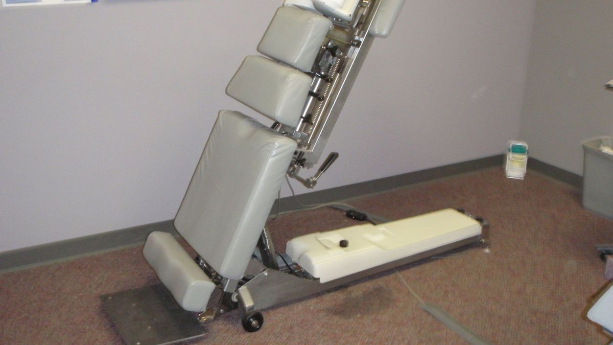 Lloyd Galaxy HY Lo Chiropractic Table Used Consignment