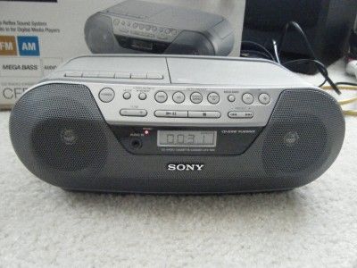 Sony CFDS05 CD Radio Cassette Player Recorder Boombox Stereo