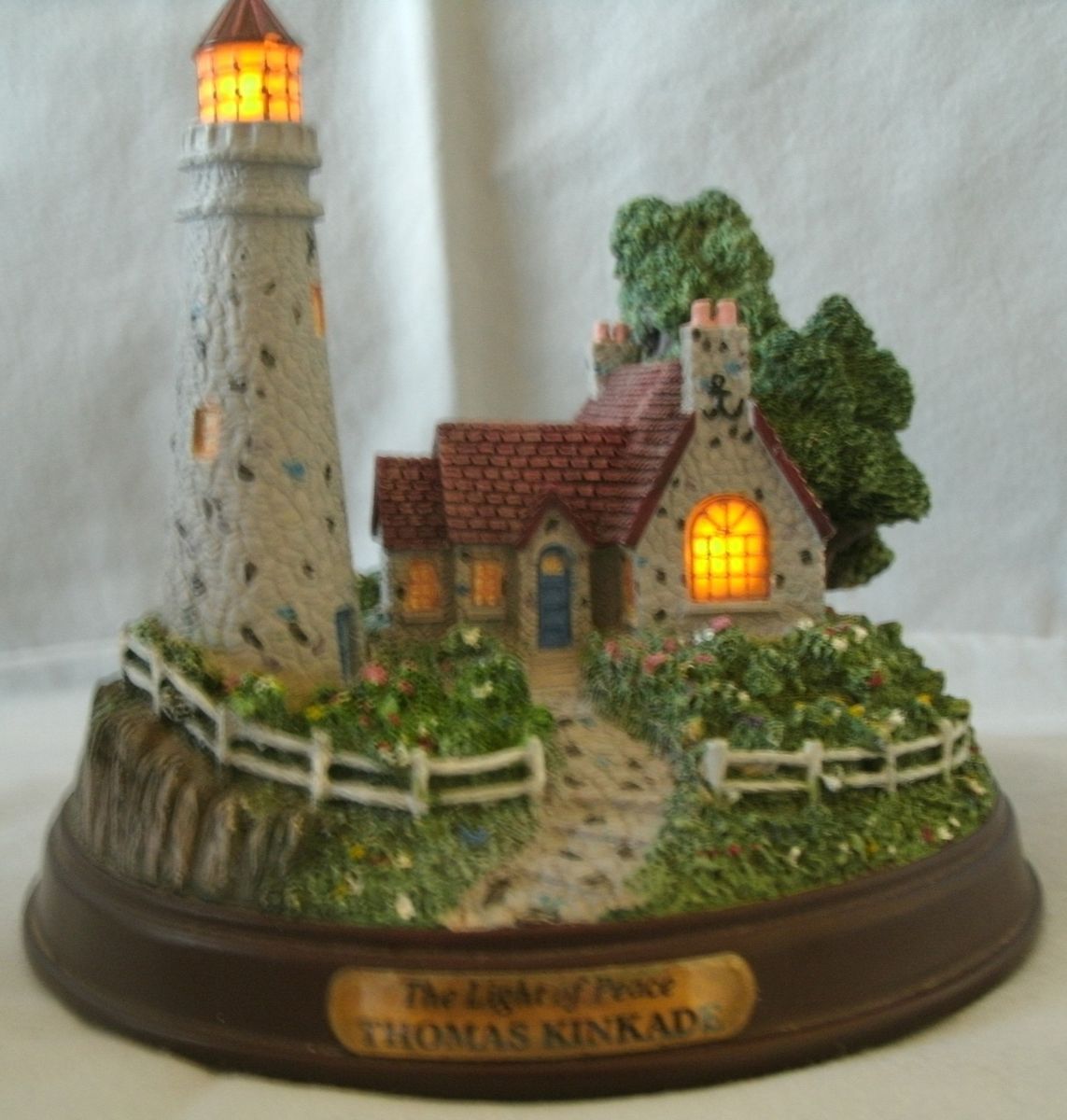 THOMAS KINKADE COLLECTIBLE LIGHT OF PEACE MINIATURE LIGHTHOUSE