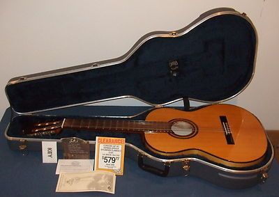 Cordoba 30F Flamenco Guitar w HumiCase Hard Case