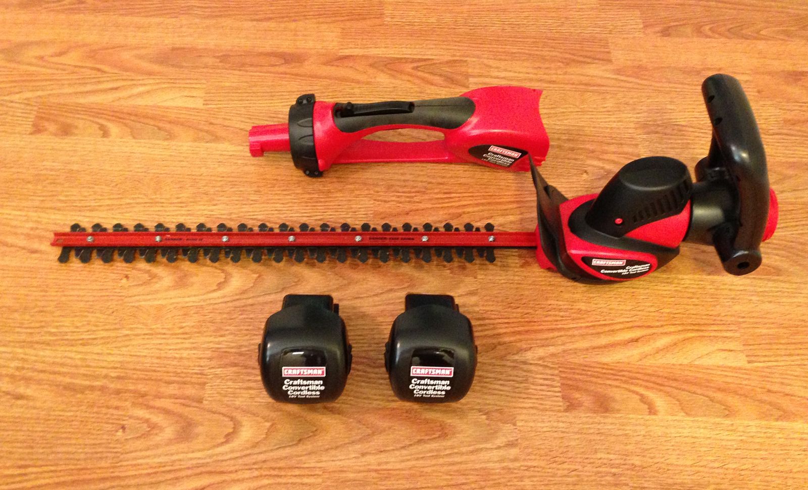 Craftsman 18V Cordless Hedge Trimmer Power Handle 2 Batteries Charger