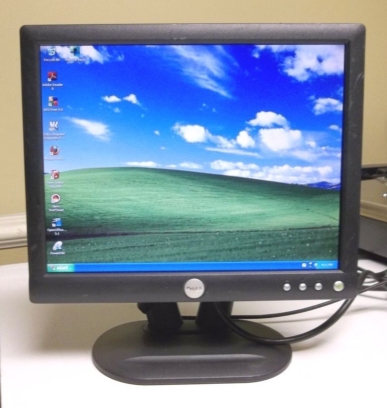 Dell E153FPc 15 Flat Screen LCD Desktop Computer Monitor VGA   Black