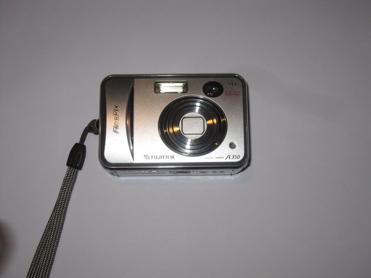 Fujifilm FinePix A350 5 2MP Digital Camera