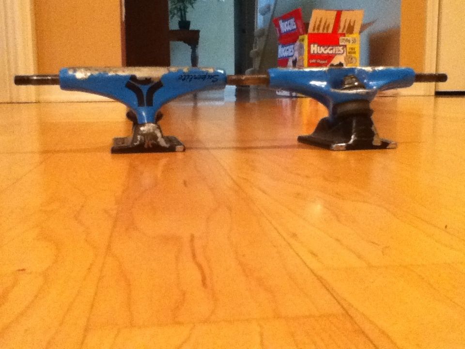 Destructo Superlight Mid Skateboard Trucks