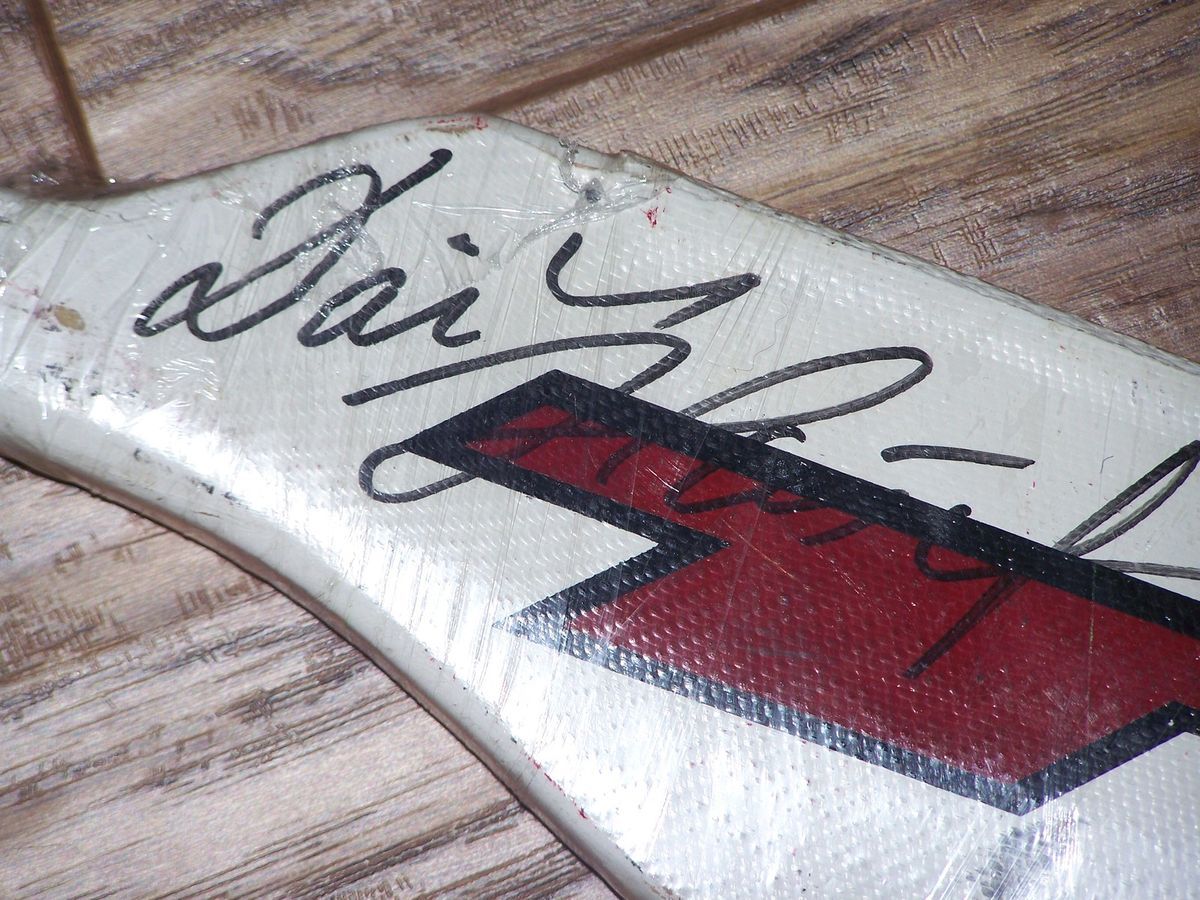 Dominik hasek game used stick Autographed Future Hall of Famer NICE