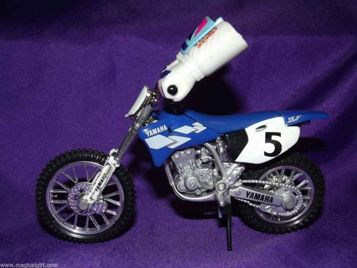  Finger Wheels Yamaha Dirt Bike Toy
