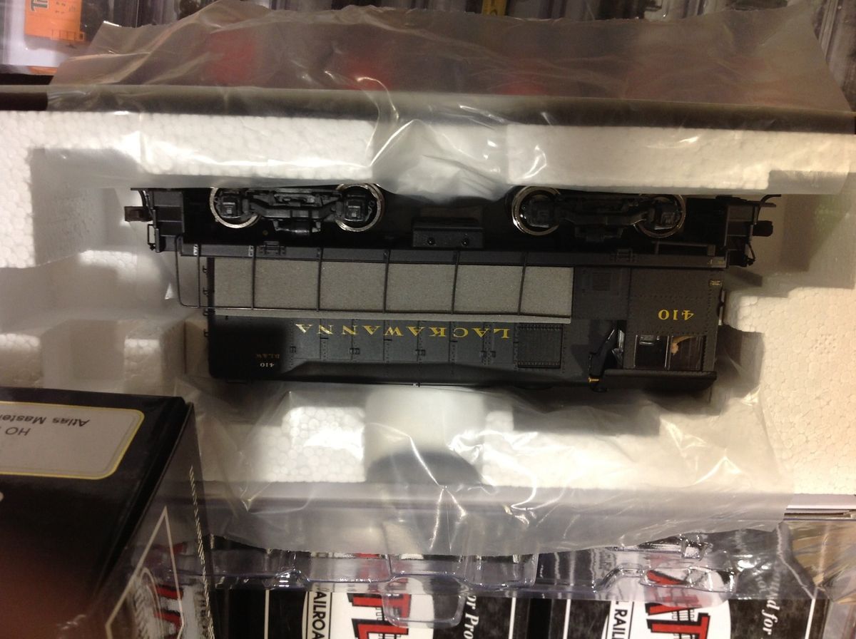 HO Atlas Lackawanna HH660 Gold Series Sound Locomotive