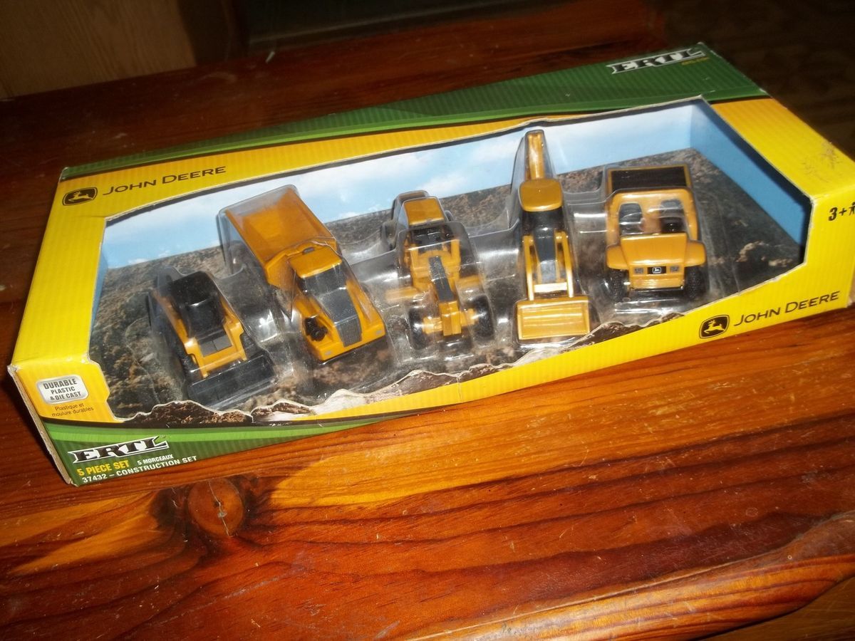  John Deere Constructiom Set 1 64