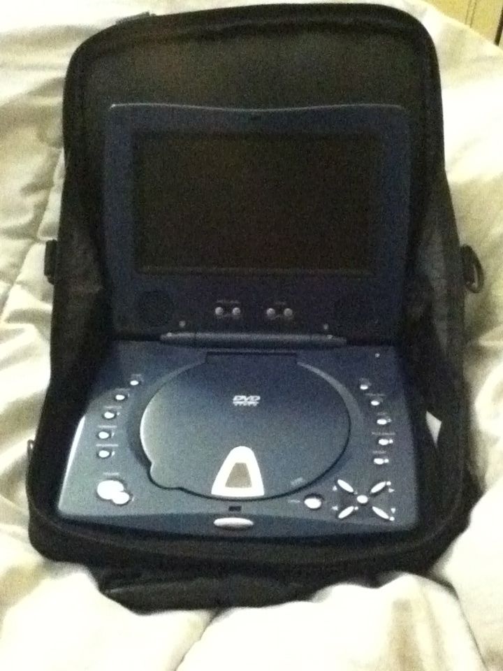 Durabrand Portable DVD Player 7