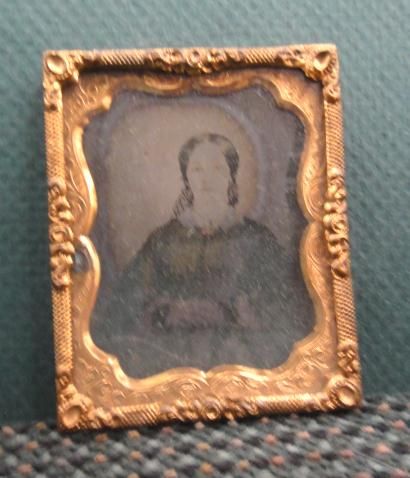  AMBROTYPE PHOTO IDd WOMAN E.V.KNOX holmes,booth,hayden case union