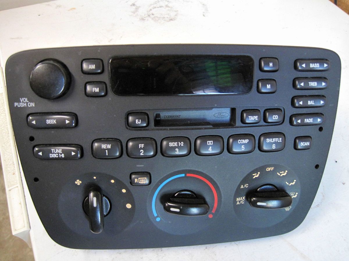 Ford Taurus Stereo and AC Heater Controls 2000 2004 Very Good