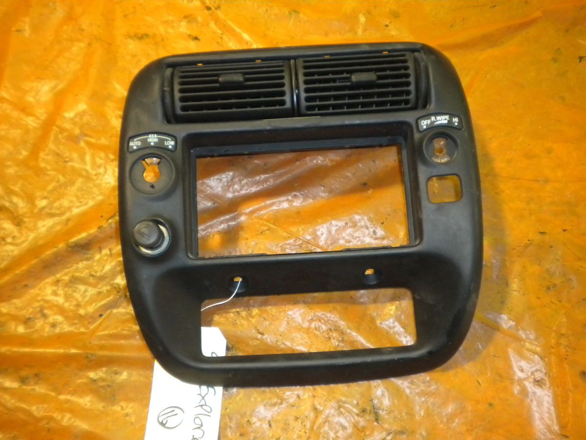 1995 2001 FORD EXPLORER BEZEL DASH RADIO CLIMATE CONTROL 4WD