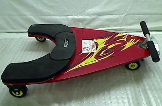 Multi layered wood deck Custom cast urethane wheels Dual wheel braking