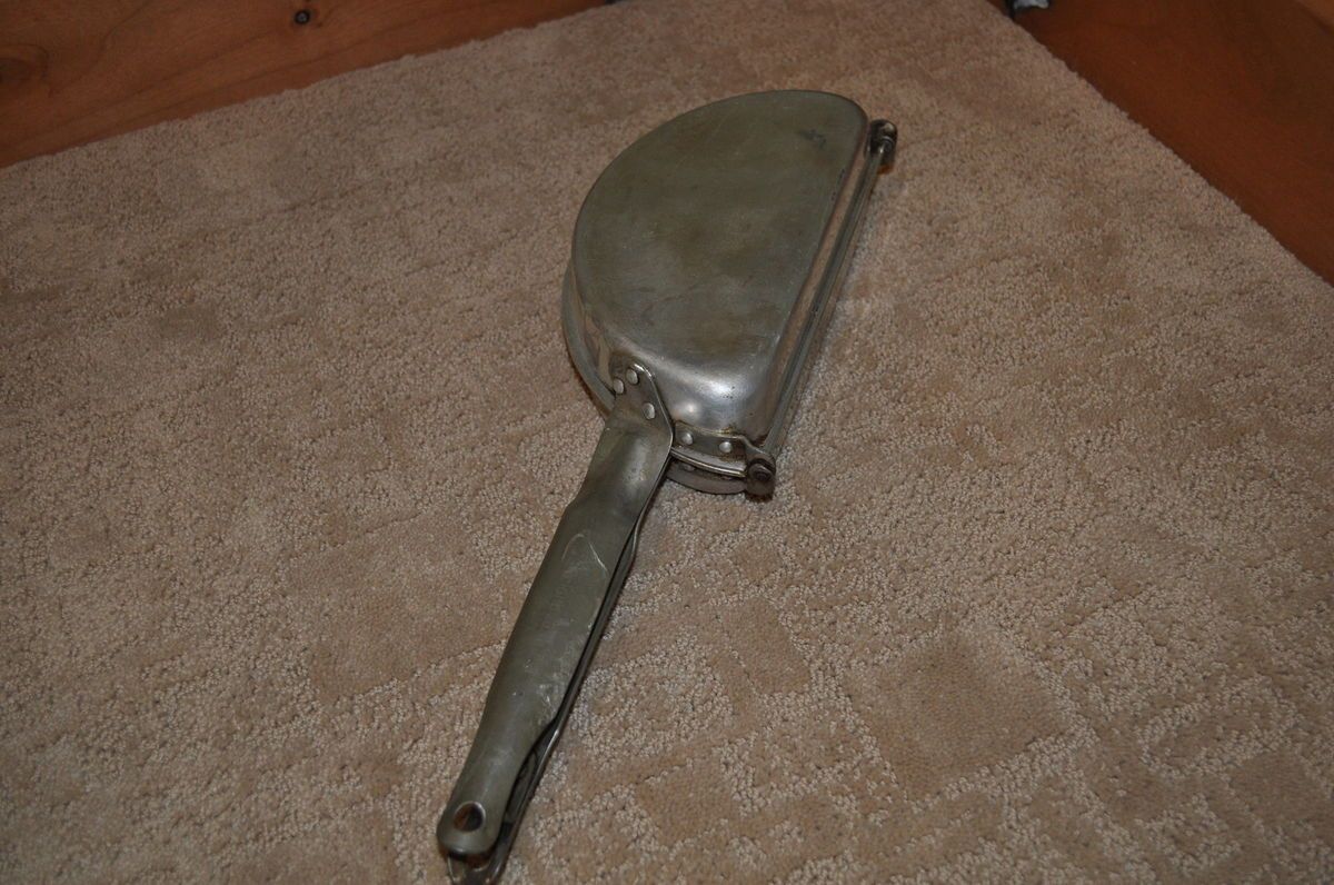  Antique WEAR EVER Cookware Aluminum FOLDING SKILLET PAN OMELET Camping