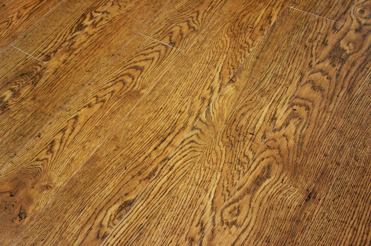 12mm Click Locking Laminate Flooring Matching Wood Grain Handscraped