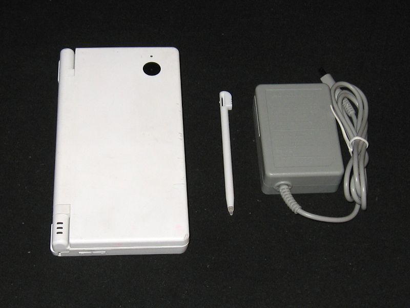 Nintendo DSi Game System White Tested Working 100 NDSi