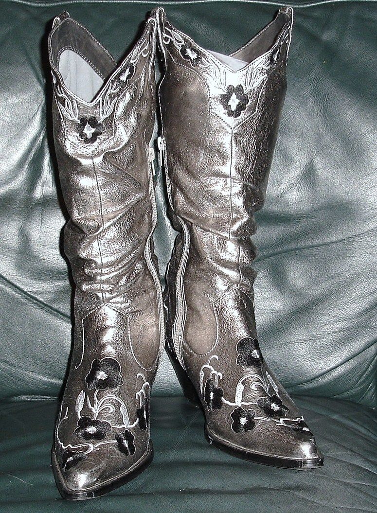 Silver Western Style Cowgirl Boots by Go Max 10