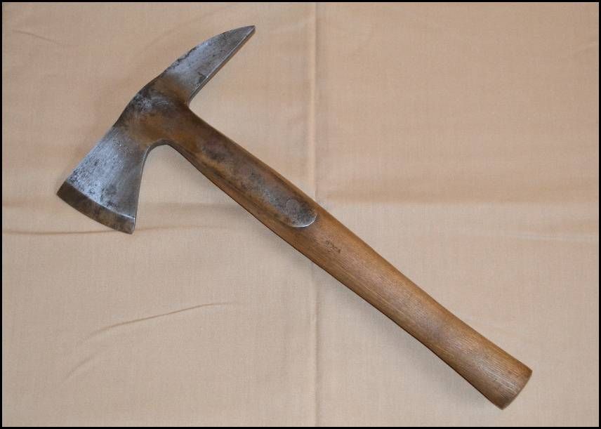 Gilpin 1953 Fireman’s Strap Head Axe Hatchet