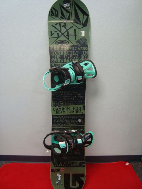 GNU Pickle 160cm Snowboard w Burton Cartel Bindings