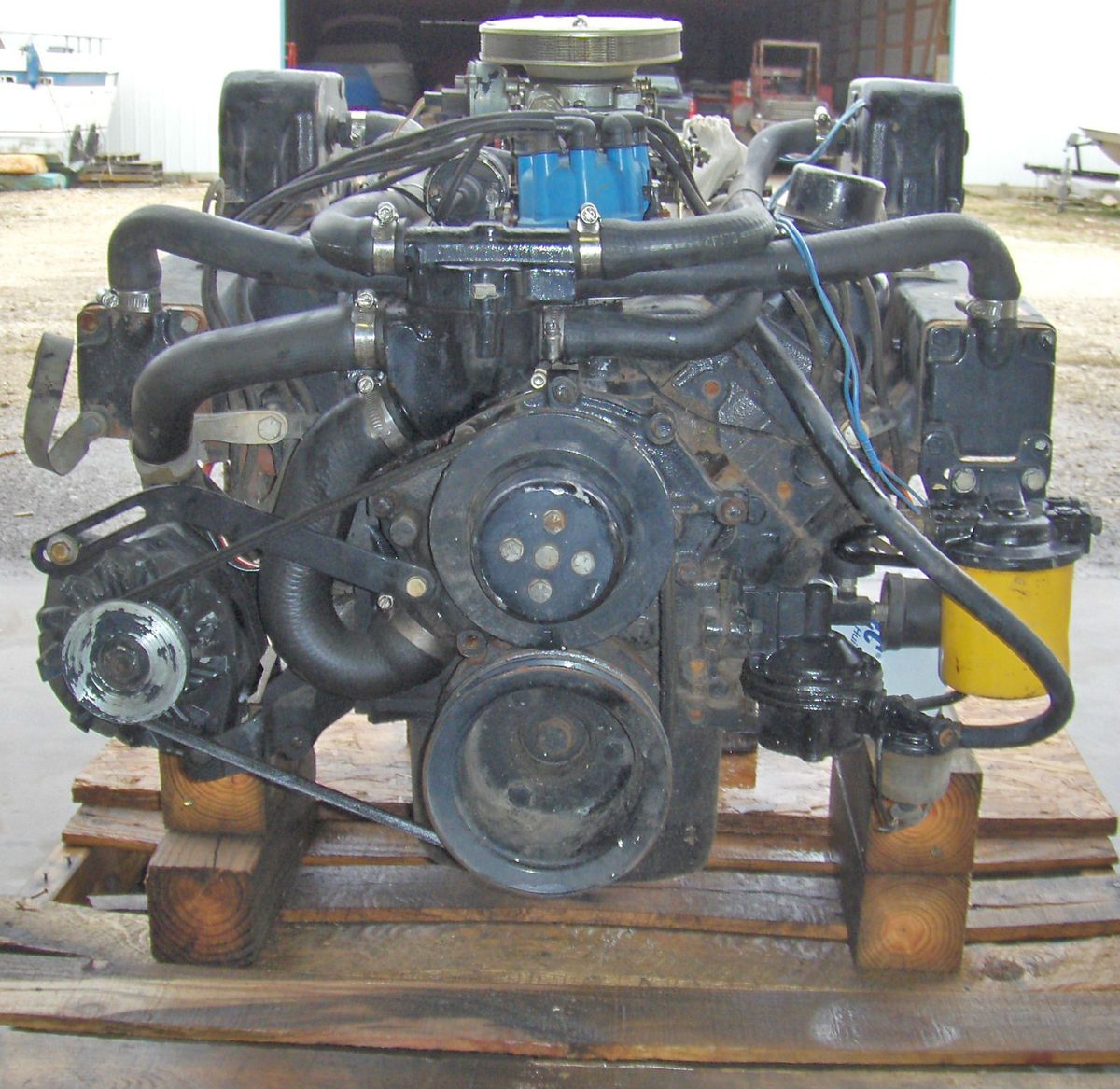 MERC 188hp V 8 302 cu in FORD 5 0 L SERIAL 4168215 GOOD COMPRESS READY