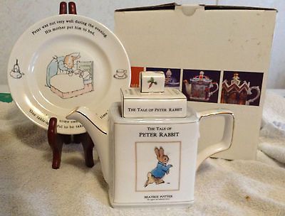 JAMES SADLER WORLD OF PETER RABBIT TEAPOT & WEDGWOOD 7 DIA PLATE BOTH