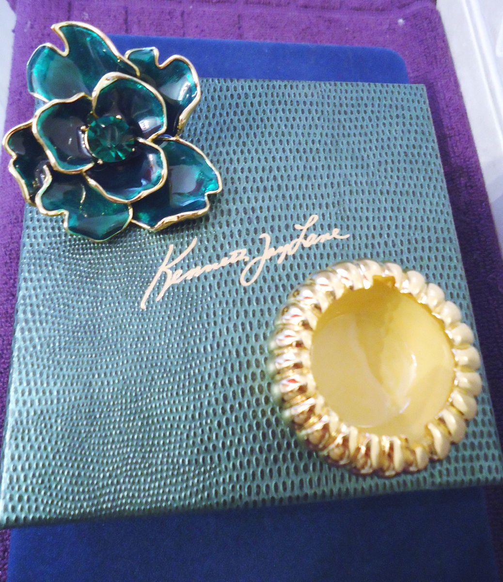 NIB KENNETH J LANE COUTURE GREEN Enamel Flower Pin Trinket Box Set 250