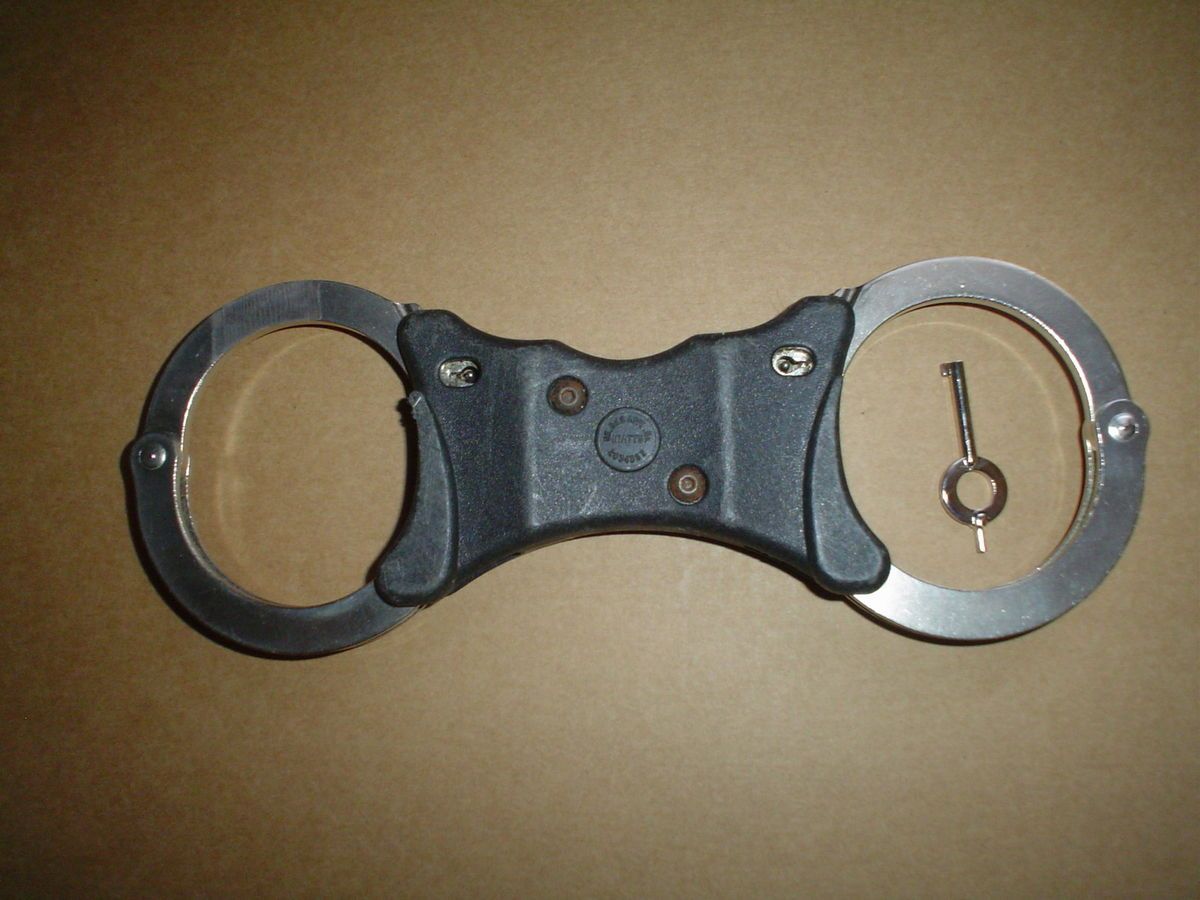  Hiatt Rigid Handcuffs with Key