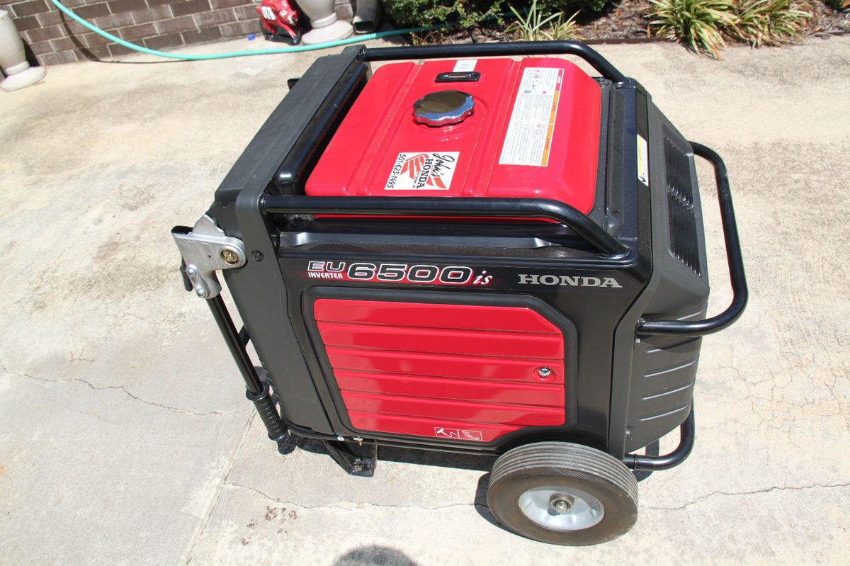 Honda Generator EU6500IS 6500 Watt Only 17 Hours More Pictures