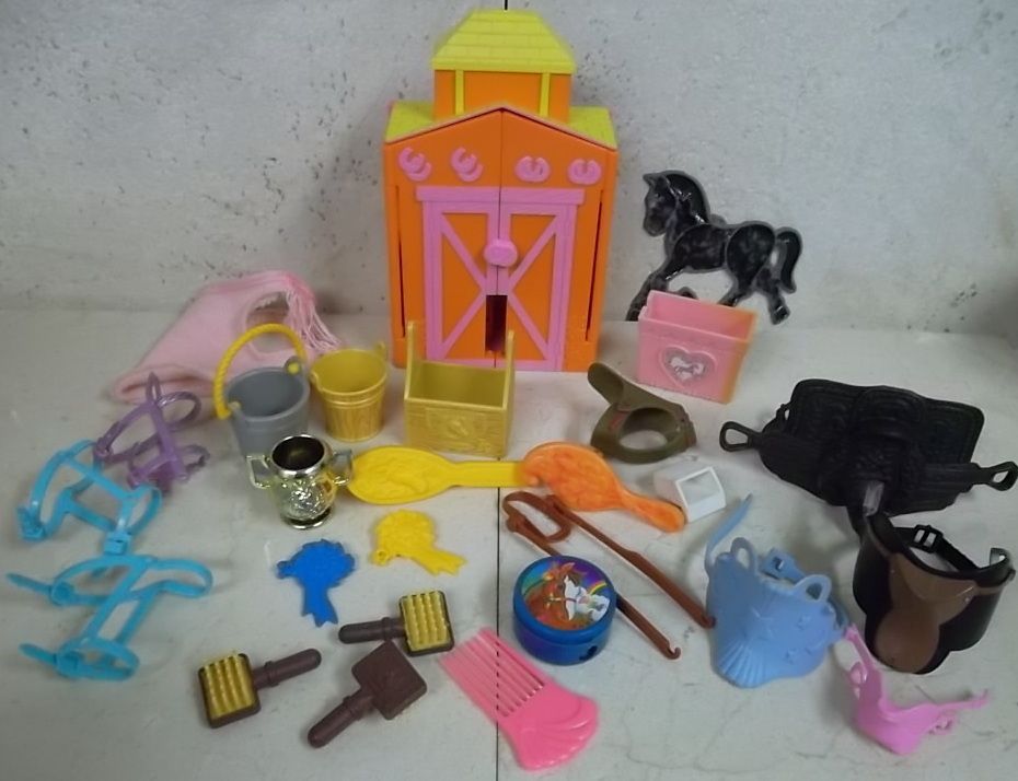   TOY HORSE ACCESSORIES Bridles SADDLES Ribbons TROPHY Brushes BUCKETS