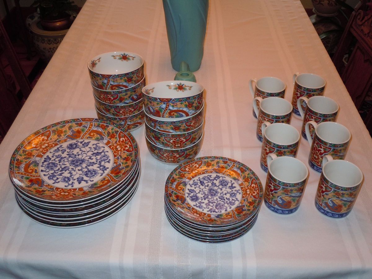 Imari Edo China Dinnerware 32pc Set Red Blue