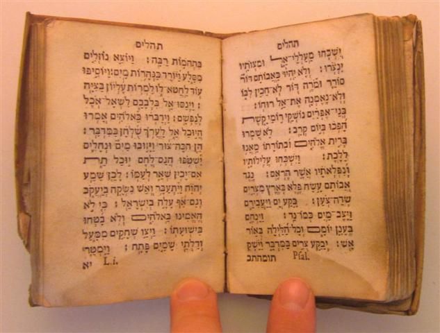 1565 Paris Miniature Tehillim Psalms Jewish Expulsions Highlighted