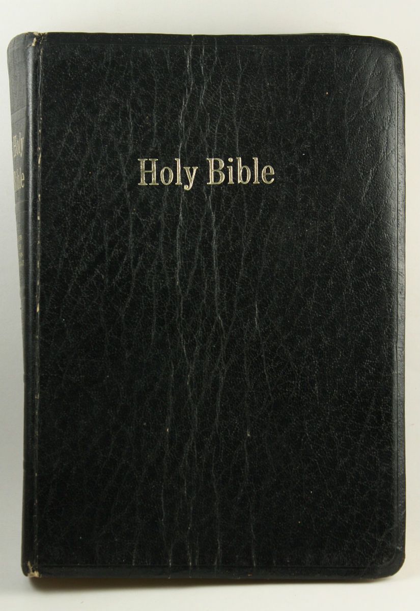 Vintage 1970s Holy Bible King James Version Readers Guide Illustrated