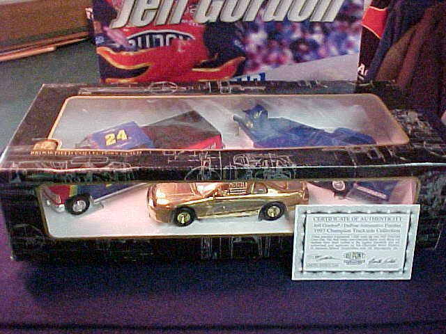 1997 Jeff Gordon 1 25 Championship Gold Trackside Set