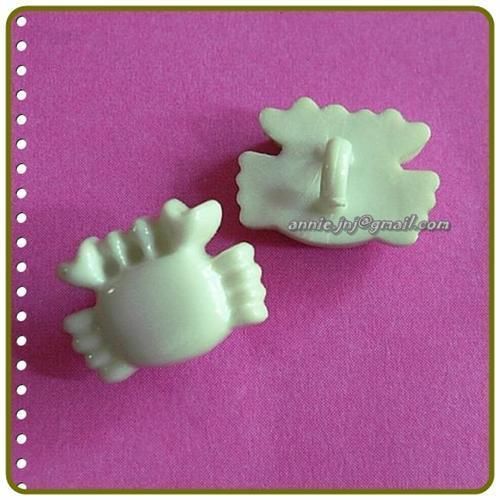 20 Crab Kid Craft Buttons Scrapbooking Dress It Up K705