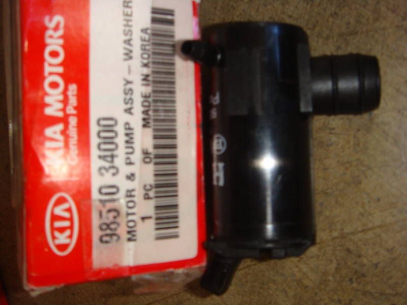 Genuine Kia Optima 01 02 03 04 05 06 w s Washer Pump