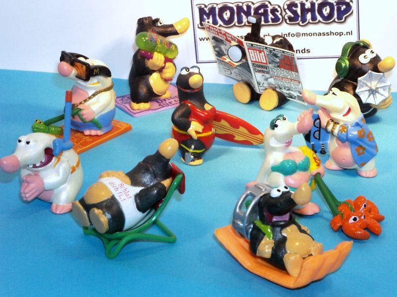 Kinder Surprise Mission Moles on The Beach Complete Set