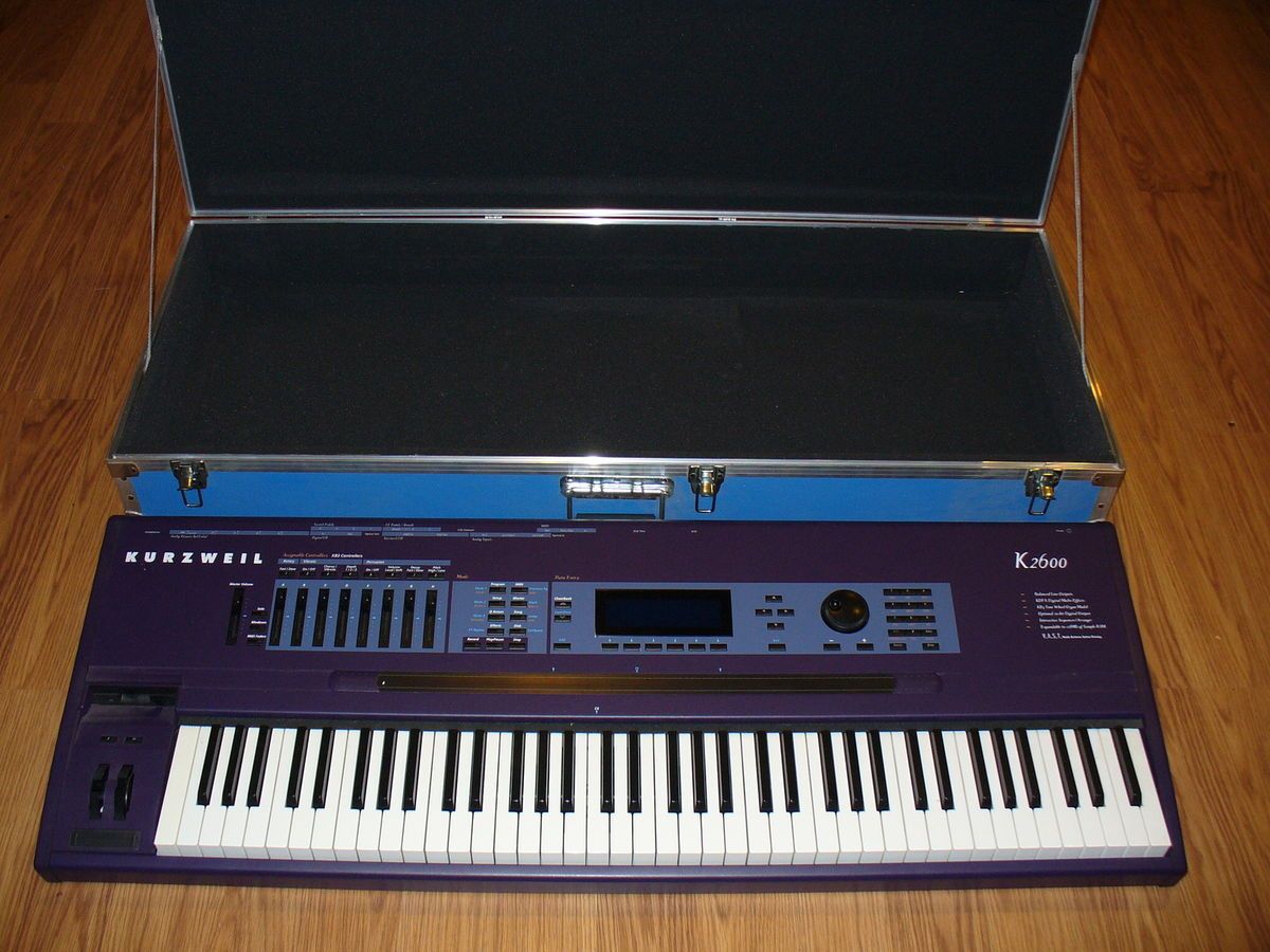 Kurzweil K2600 w Hard Case