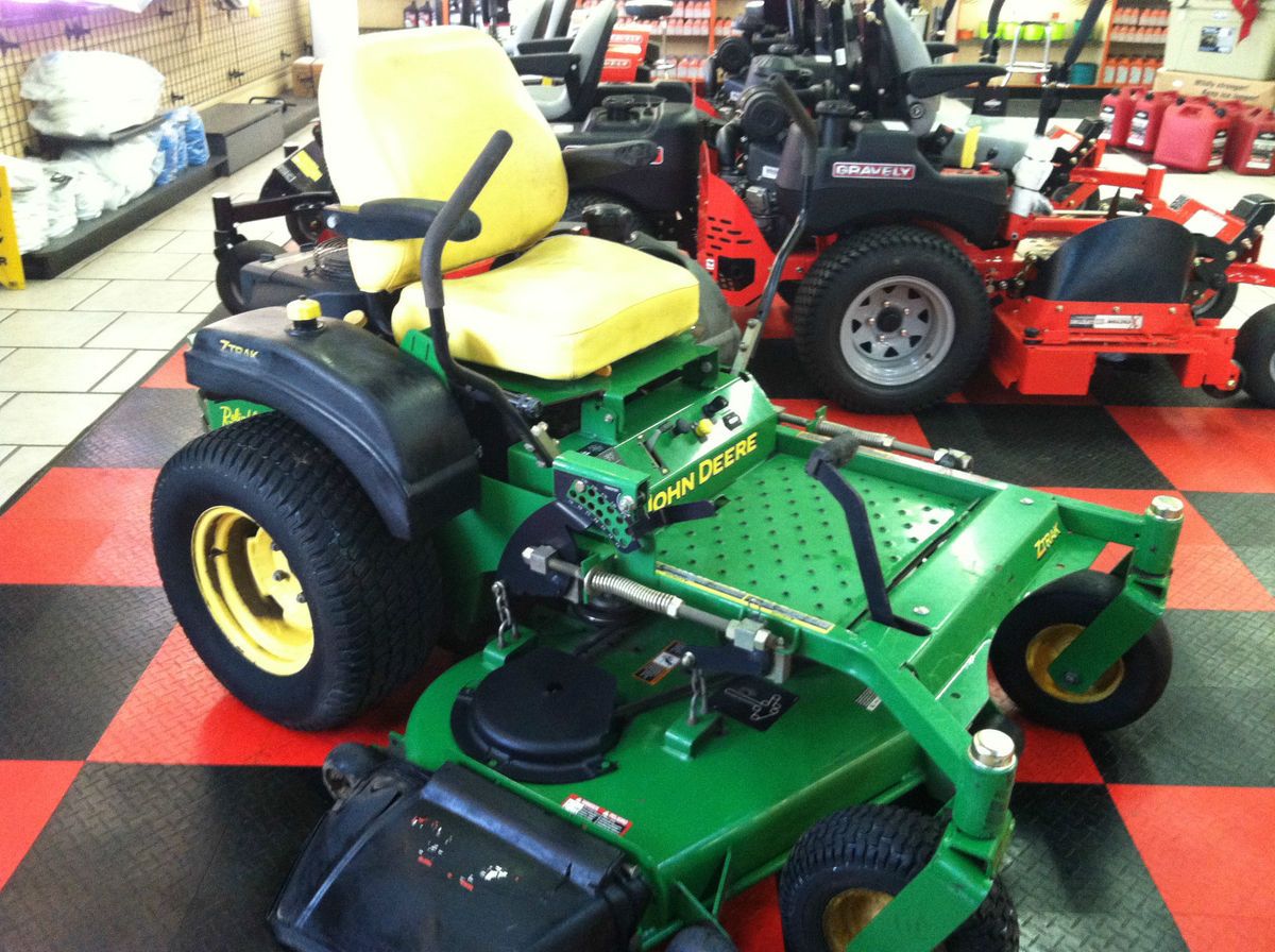 John Deere Zero Turn Riding Lawn Mower Ztrack