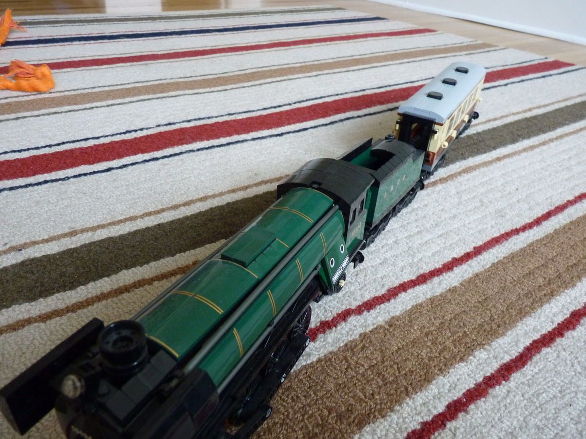 Lego Emerald Night Train Set